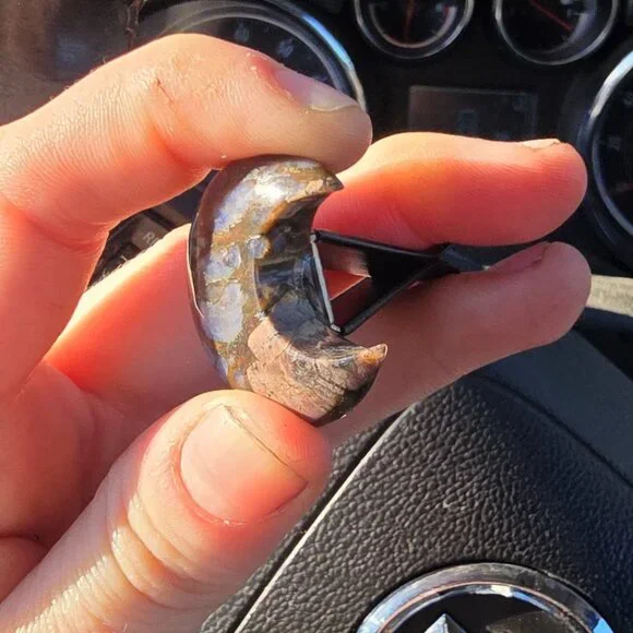 Que Sera (Galaxy Rhyolite) Crystal Moon Vent Clip - Picture 2 of 5